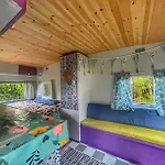 캠프장 Retro Caravans At Valentia Island Escape Chapeltown