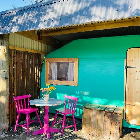 营地 Retro Caravans At Valentia Island Escape Chapeltown