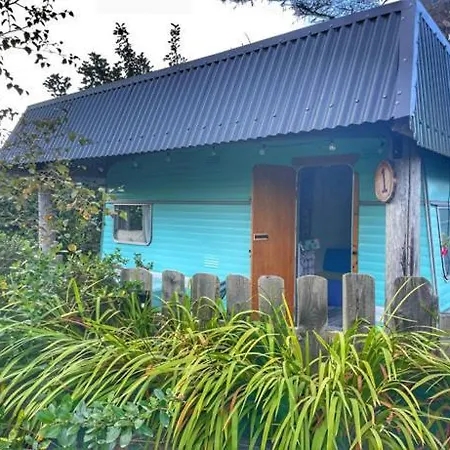 Retro Caravans At Valentia Island Escape * Chapeltown