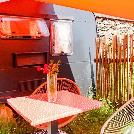 Retro Caravans At Valentia Island Escape * Chapeltown