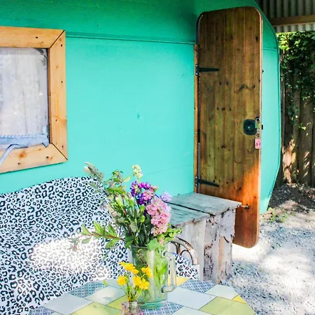 Retro Caravans At Valentia Island Escape * Chapeltown