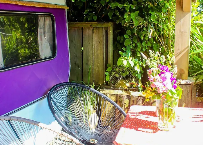 Kemp Retro Caravans At Valentia Island Escape Chapeltown