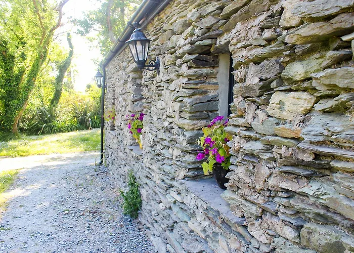 Kemp Retro Caravans At Valentia Island Escape *