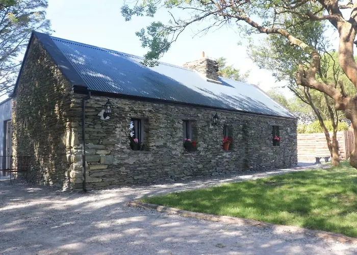 Kemp Retro Caravans At Valentia Island Escape